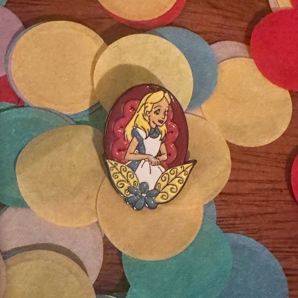 Alice In Wonderland Lapel Pin